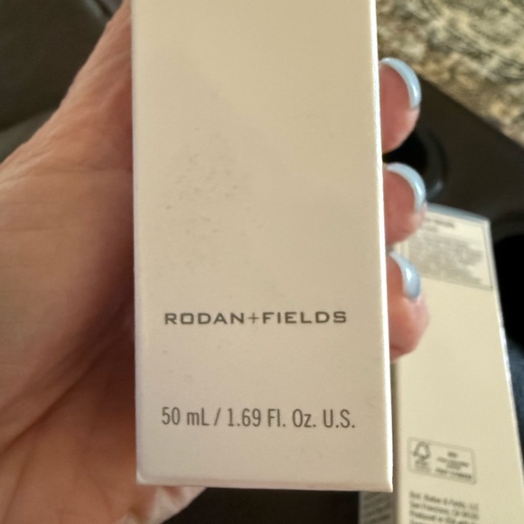 Rodan+Fields Reverse Radiance Mask - Picture 3 of 5